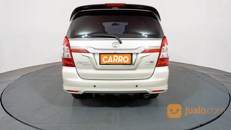 Toyota Innova 2.0 V Luxury AT 2014 Silver