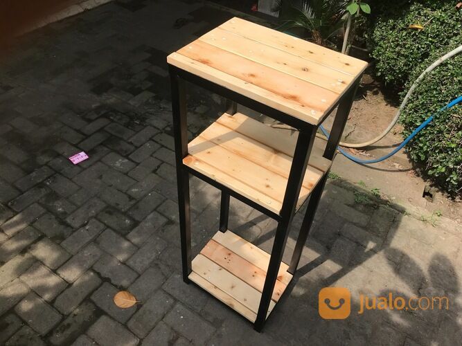 Meja Aquarium 3 Susun Atas Pakai Kayu Pinus