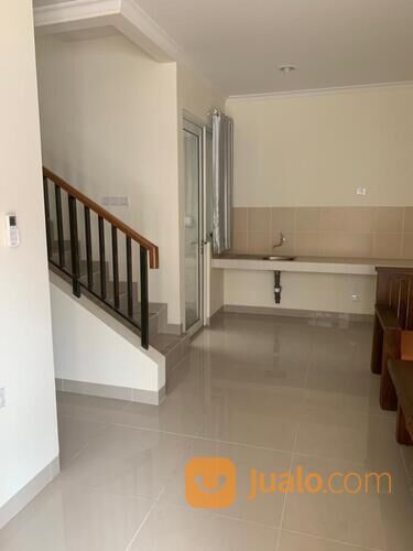 Rumah Semi Furnished di Cluster Thomson Gading Serpong