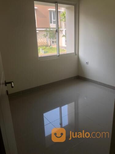 Rumah Semi Furnished di Cluster Thomson Gading Serpong