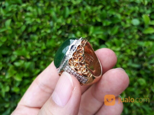 Batu Permata Idocrase Hijau Lumut Aceh Super IDC016 Body Glass