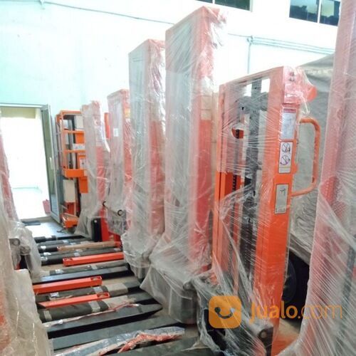 Hand Stacker 2 ton Solo manual / hand lift 2 ton Solo murah / stacker 2 ton murah di Solo