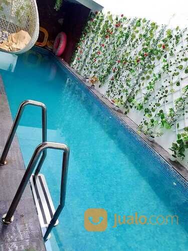 Rumah Sudah Renovasi dengan Kolam Renang di Kemang Pratama Bekasi