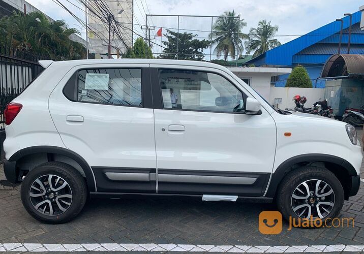 SUZUKI SPRESSO MANUAL 2023 di Kota Makassar, Sulawesi Selatan