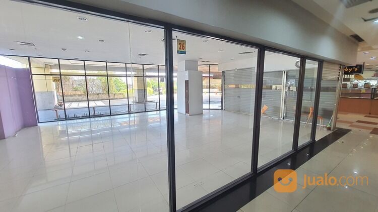 STRATEGIS Lokasi Terdepan Toko DTC Mall Wonokromo