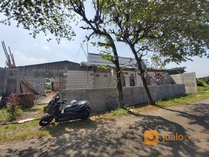 rumah di Ikan mas Kota Malang 1,5 Milyar