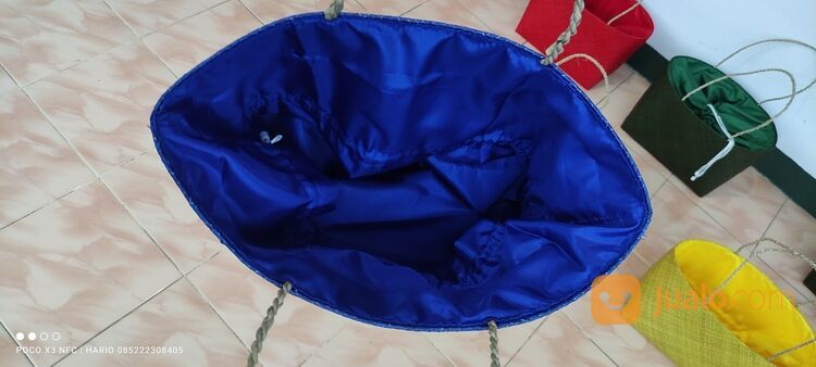 Tas parcel pandan aneka warna biru