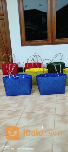 Tas parcel pandan aneka warna biru