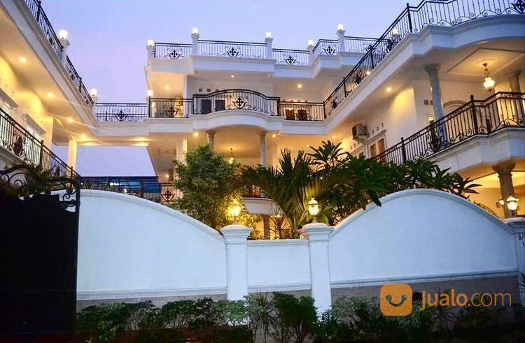 Rumah Mewah di Perumahan Pondok Indah Jatisari Jati Asih Bekasi