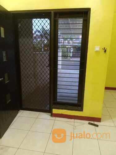 Rumah Cluster Aralia Harapan Indah Bekasi