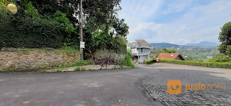 TANAH HUNIAN DAN KOMERSIL DI LEMBAH PAKAR TIMUR DAGO BANDUNG
