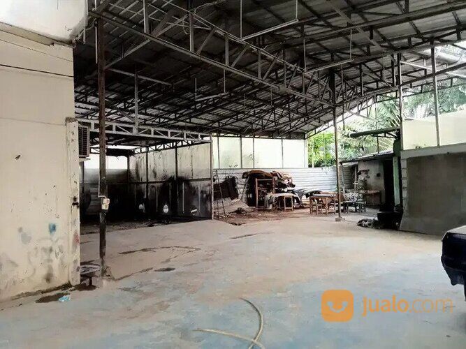 Sewa Bangunan Bekas Bengkel Mobil di Parigi