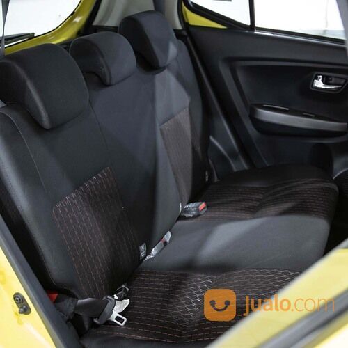 Agya Yellow: Sensasi Warna Cerah yang Memikat di Jalanan