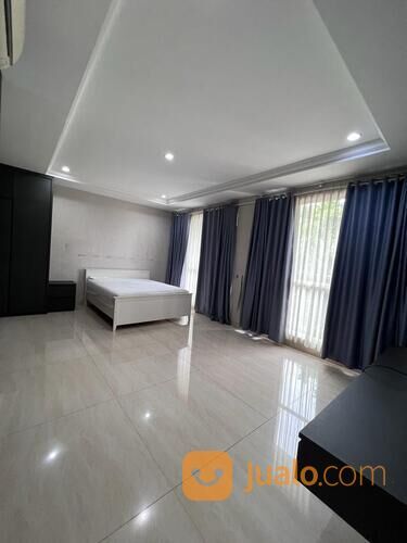 Rumah di Lebak Bulus, 3Lt, Semi Furnished, Pool, dlm Prmhn The Riverville Lebak Bulus