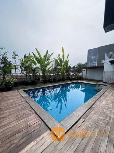 Rumah di Lebak Bulus, 3Lt, Semi Furnished, Pool, dlm Prmhn The Riverville Lebak Bulus