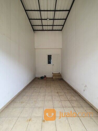 RUMAH BESAR DI CLUSTER CHRYSOCOLLA GADING SERPONG