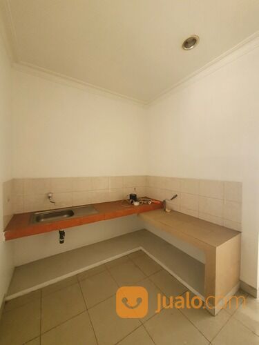 RUMAH BESAR DI CLUSTER CHRYSOCOLLA GADING SERPONG