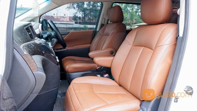 Nissan Elgrand 2.5 AT 2010 Putih