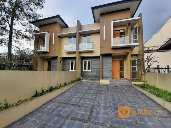 Rumah Modern Downslope Di Cipaku Setiabudi Bandung Utara