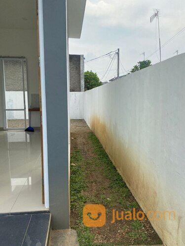 rumah di perumahan graha asri jababeka cikarang