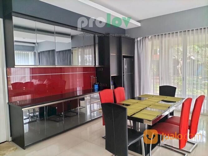 LANGKA Rumah Hook Mewah 4 Lantai Full Furnish di Dago Pakar Resort Harga Promo