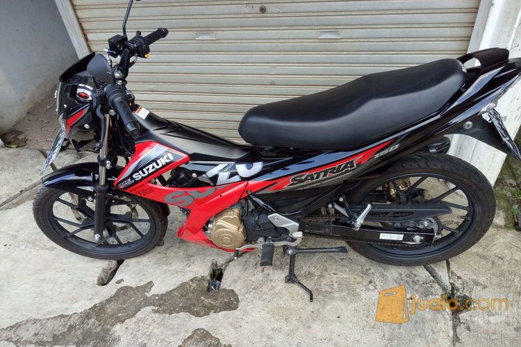 Suzuki satria  fu  150 thn 2015  Achir w hitam merah 