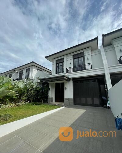 Luxury Townhouse Tanjung Barat dengan Smart Home System