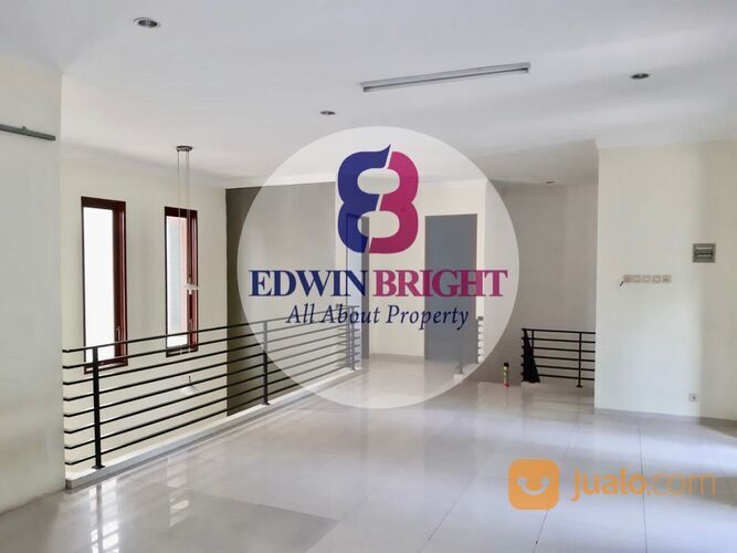 RUMAH BAGUS 2 LANTAI PINGGIR JALAN DI RIVER PARK BINTARO SEKTOR 8 BINTARO JAYA
