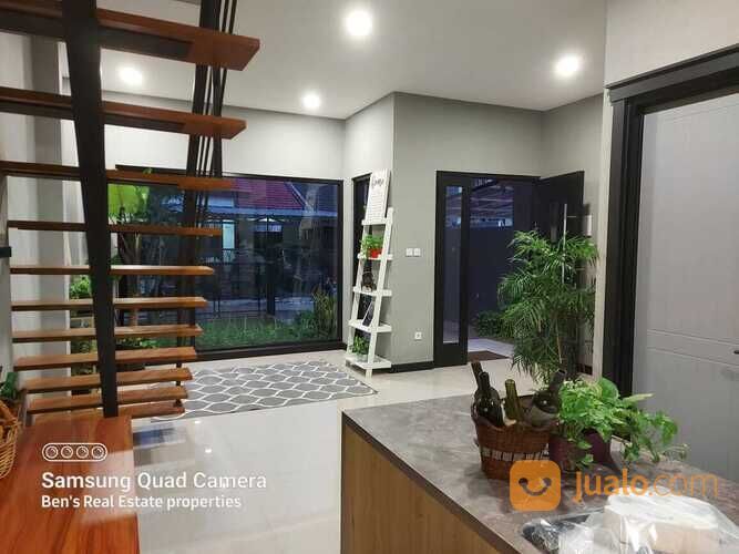 Rumah Cantik 2 Lantai Perumahan Nusa Loka BSd City
