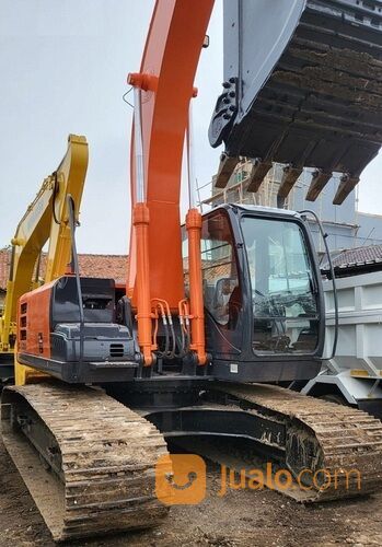 Excavator Hitachi ZX200-5G Tahun 2019