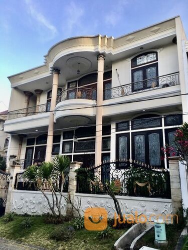 Rumah Darmo Hill Full Furnish 2.5 Lantai Split Level Lokasi Strategis