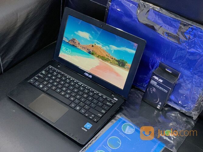 NOTEBOOK ASUS X200M/INTEL-N2840/RAM2GB/HDD500GB/WIN10/CANTIK/MULUS