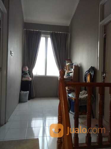 Rumah Strategis di Bintaro Sektor 4