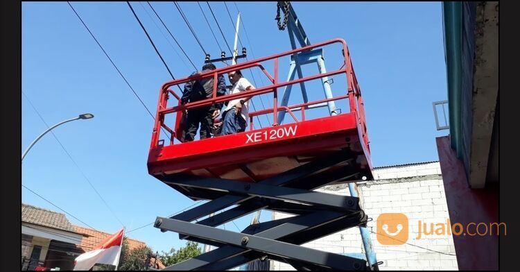 Rental Scissor lift pasuruan Probolinggo Banyuwangi Situbondo Bondowoso