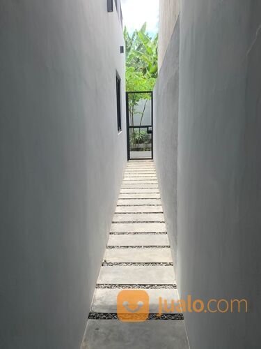 Rumah baru di cisaranten wetan dekat soekarno hatta ujungberung cinambo