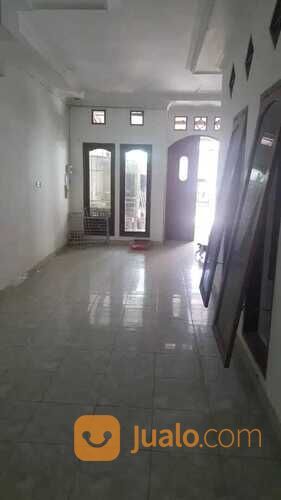 Rumah Artis Film 3 Lantai di Taman Harapan Baru, Bekasi Barat, Kota Bekasi