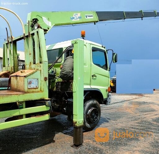 Self Loader Truck Crane Hino FM260JW kapasitas 5 Ton tahun 2015 di Kota