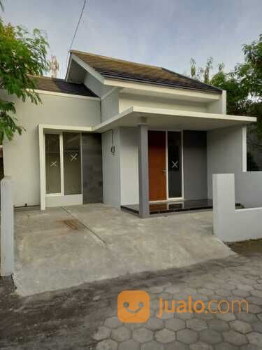Rumah baru dalam perumahan purwomartani