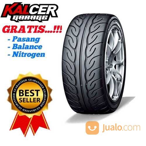 Ban mobil semislick 215/45 R16 Yokohama advan neova