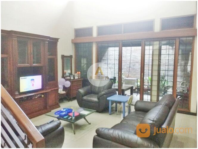 Rumah Bagus dan Luas di Istana Regency 2 Pasteur Bandung