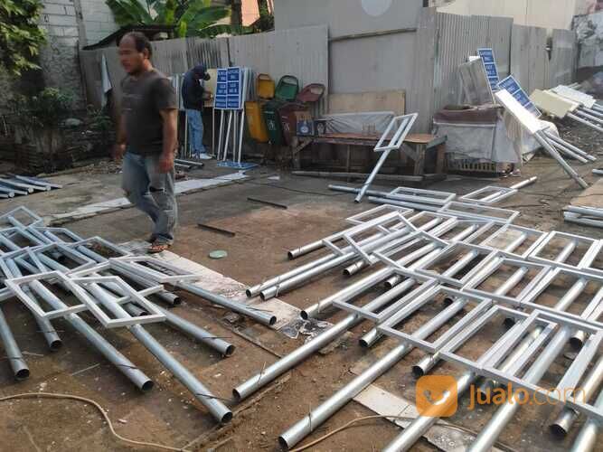 Produsen rambu rambu