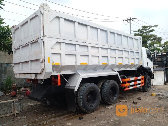 DUMP TRUK ISUZU GIGA / DUMP TRUCK ISUZU GIGA / DUMP TRUK / ISUZU GIGA FVZ 285 PS