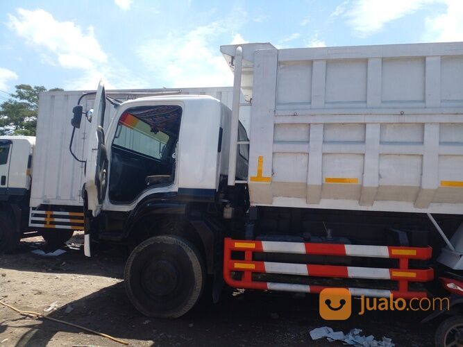 DUMP TRUK ISUZU GIGA / DUMP TRUCK ISUZU GIGA / DUMP TRUK / ISUZU GIGA FVZ 285 PS