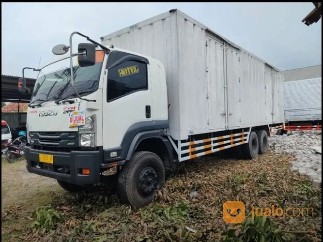TRUK BOX ISUZU GIGA FVM 34 U 285 PS TH. 2019
