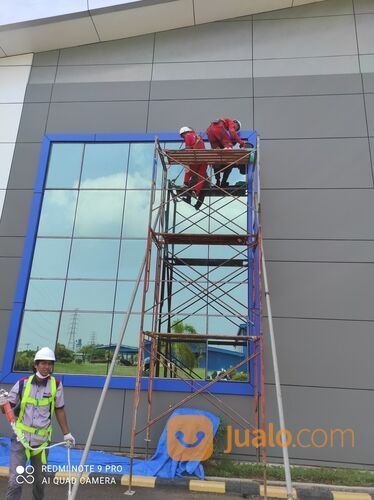 Jasa cleaning kaca gedung dan ACP di serang cilegon