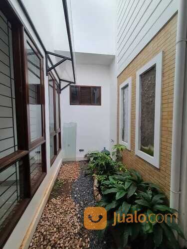 Cluster mewah di pesona khayangan Depok