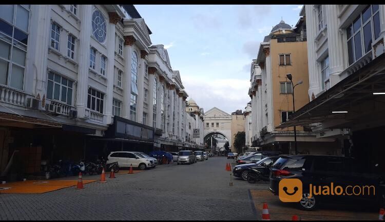 Ruko Crown Palace, Tebet Jakarta Selatan