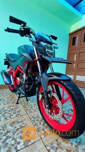 Honda CB150r LED SE black/red 2018