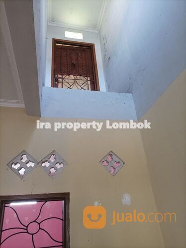 Rumah di kompleks perumahan Sandik Lombok Barat