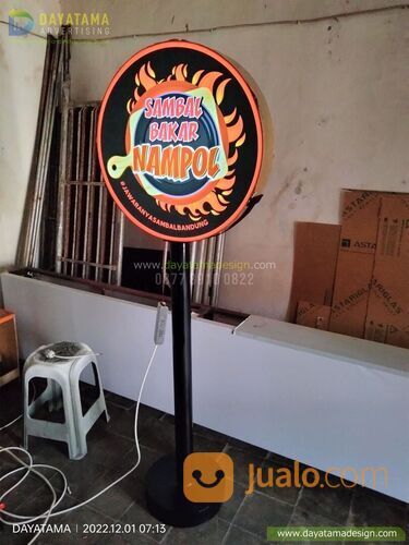 Neon Box Portable | Standing Neon Box Pameran